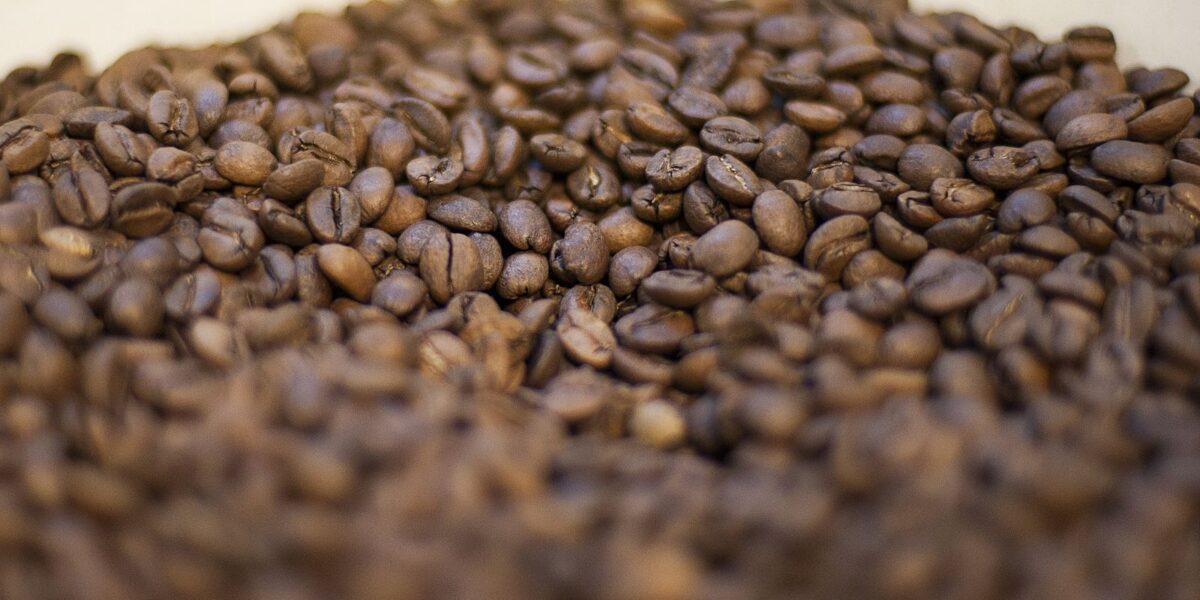 trump-diz-que-reduzira-tarifas-para-importacao-de-cafe