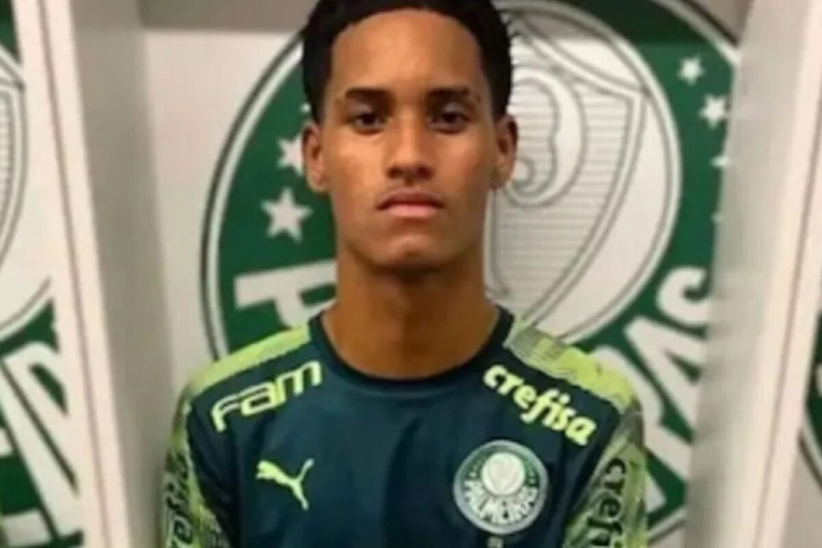 ex-jogador-da-base-do-bahia-e-palmeiras-e-assassinado-em-salvador