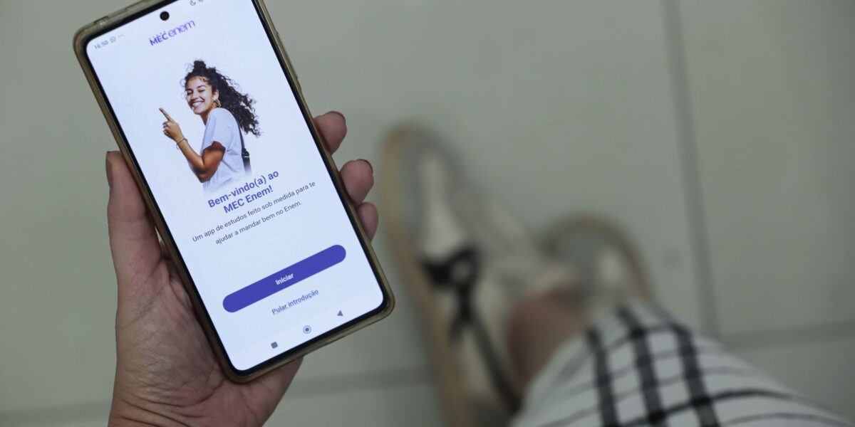 participantes-do-enem-podem-estudar-por-aplicativo-do-mec