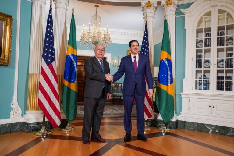 Rubio posta foto com Mauro Vieira após reunião e cita “reciprocidade”
