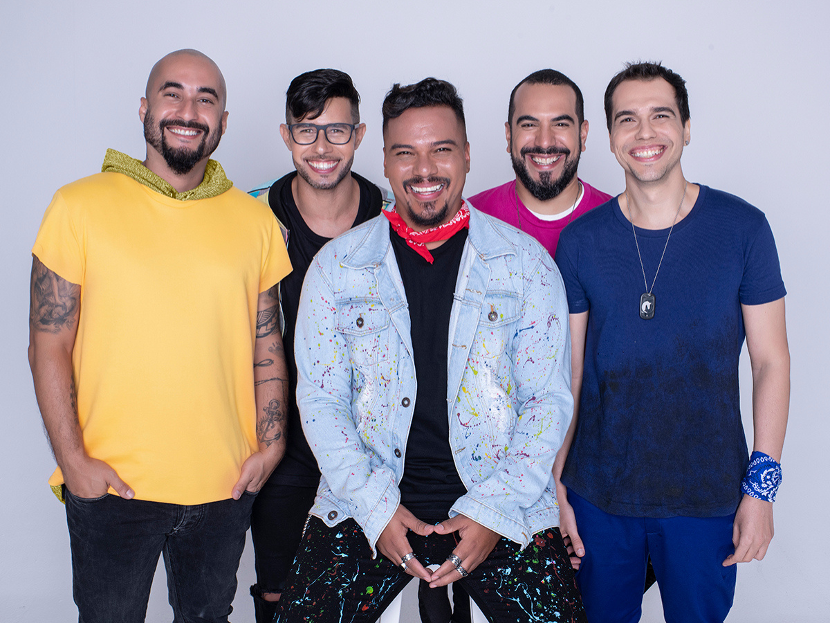 com-homenagem-ao-fundo-de-quintal,-sorriso-maroto-vibra-com-indicacao-ao-“grammy-latino”