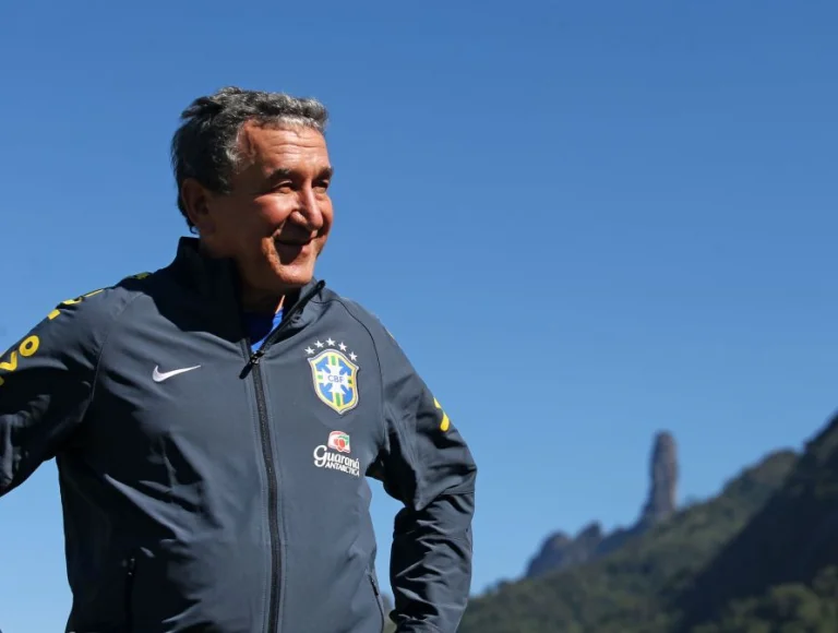 Ancelotti prega solidez defensiva e vê modelo de 1994 como exemplo para o Brasil