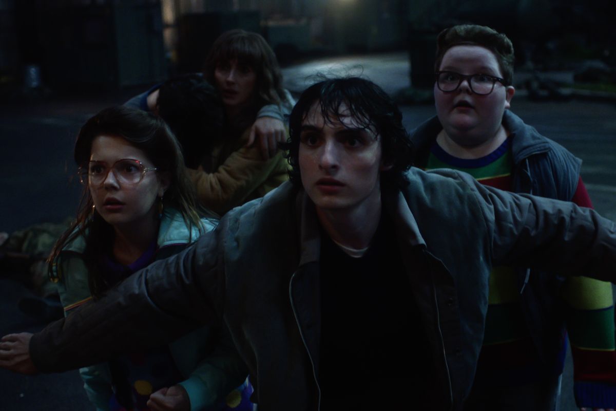 stranger-things:-descubra-os-novos-personagens-da-temporada-final