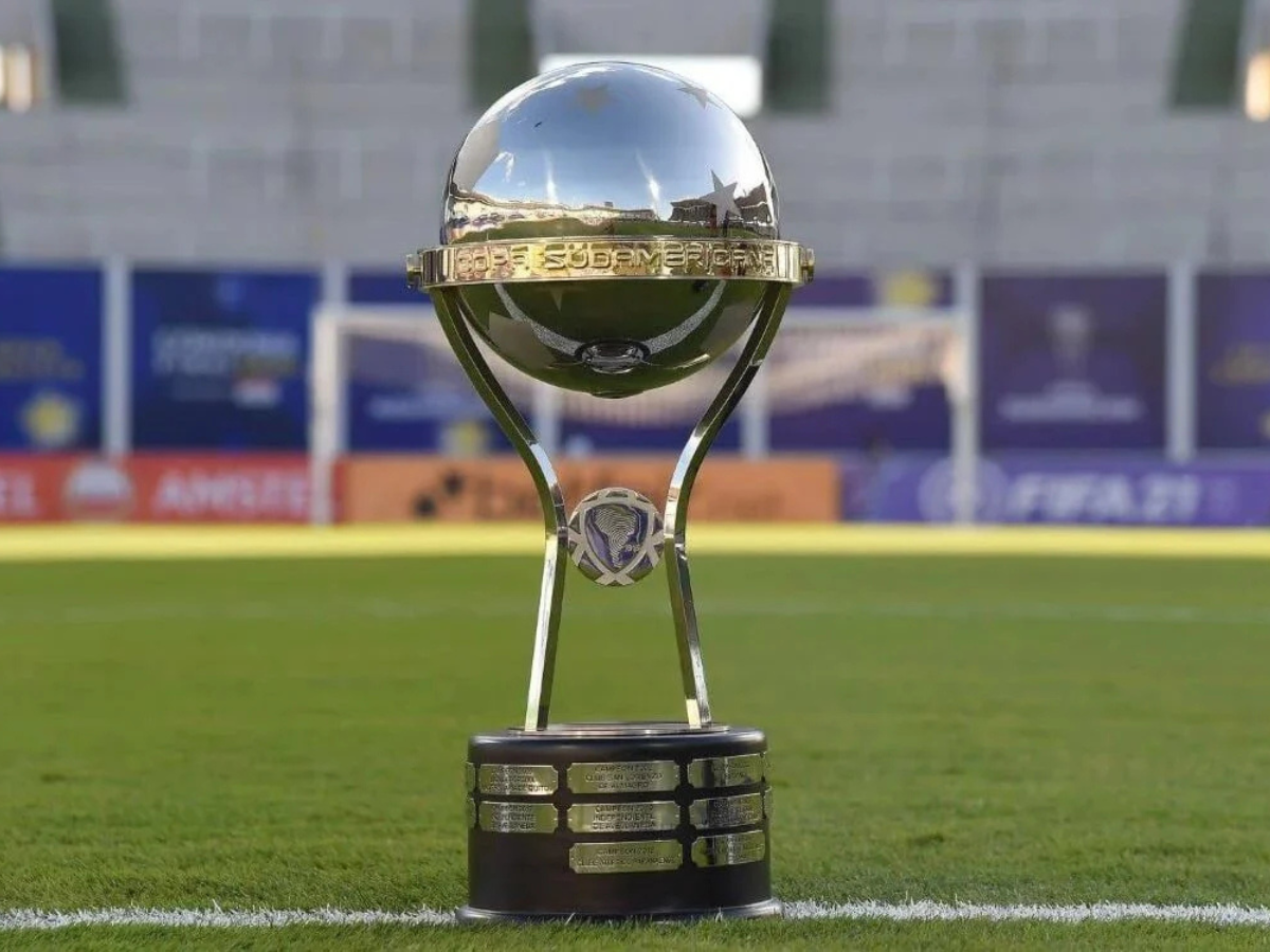 conmebol-define-arbitragem-da-final-da-sul-americana-entre-atletico-mg-e-lanus-no-paraguai