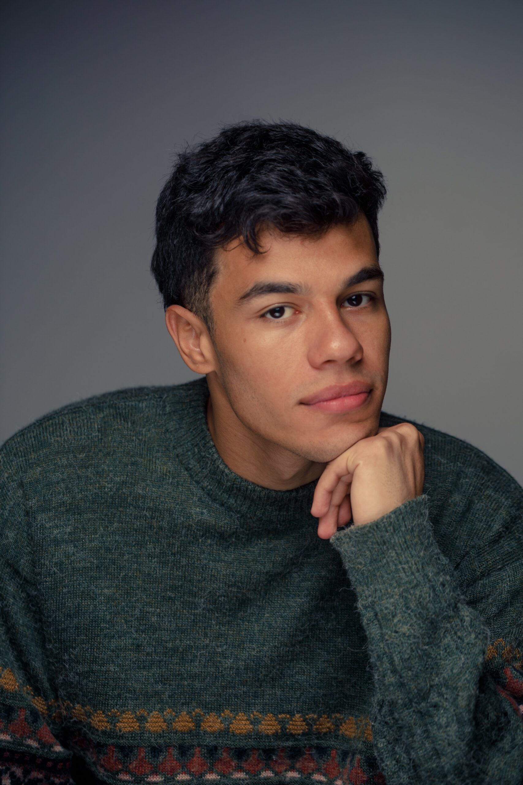 Namorado de Cristian em “Tremembé”, João Pedro Mariano revela como teatro o salvou