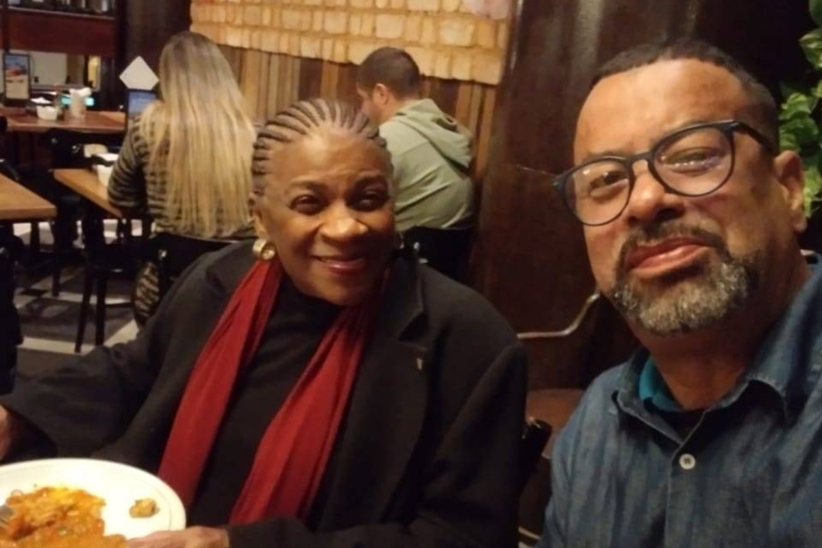 zeze-motta-reata-namoro-com-musico-23-anos-mais-novo