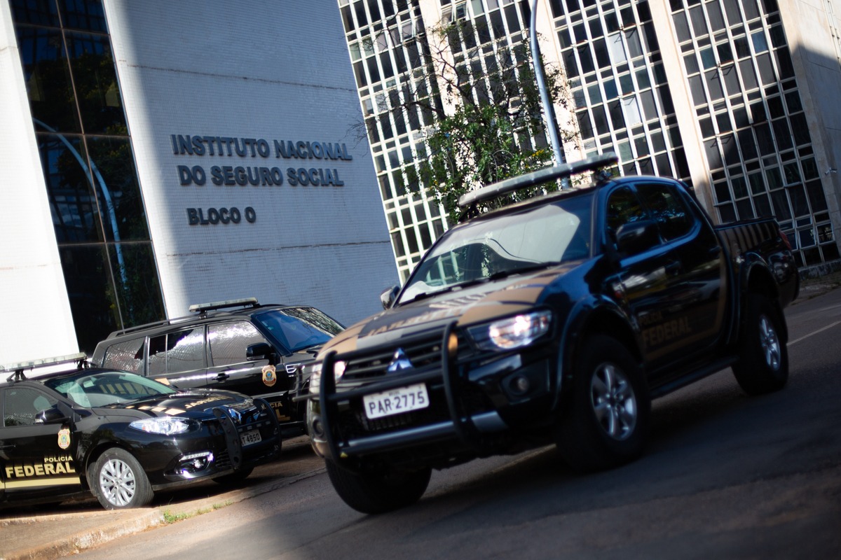 repasses-milionarios-e-saques-ligam-grupo-de-brasilia-a-farra do inss