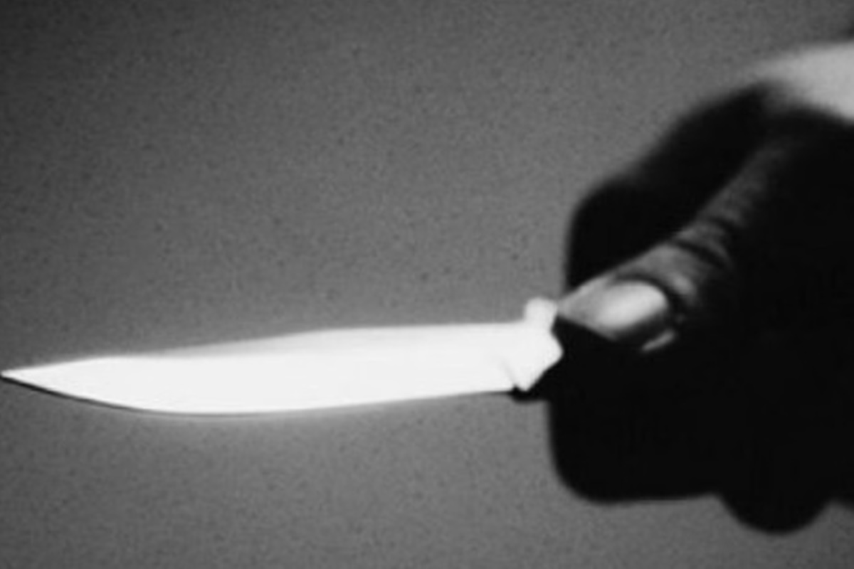 jovem-de-19-anos-tenta-esfaquear-policial-e-morre-apos-ser-baleado