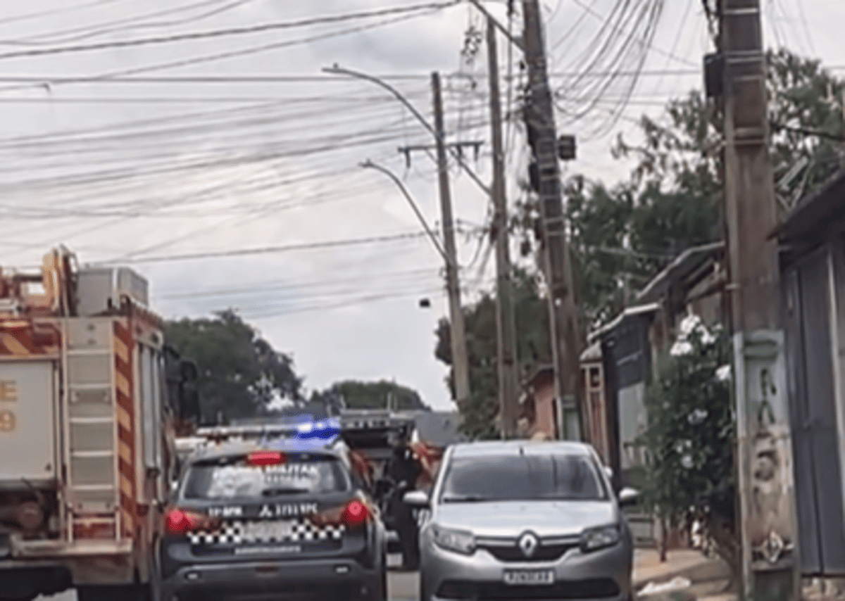 mae-desabafa-e-relata-o-que-levou-filha-de-14-anos-a-esfaquear-colega