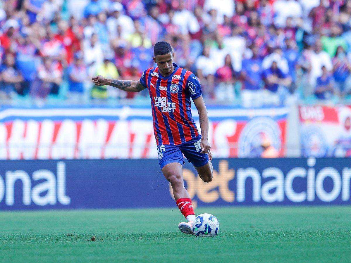 juba-ganha-moral:-ancelotti-elogia-lateral-e-cita-chance-de-convocacao-para-a-copa