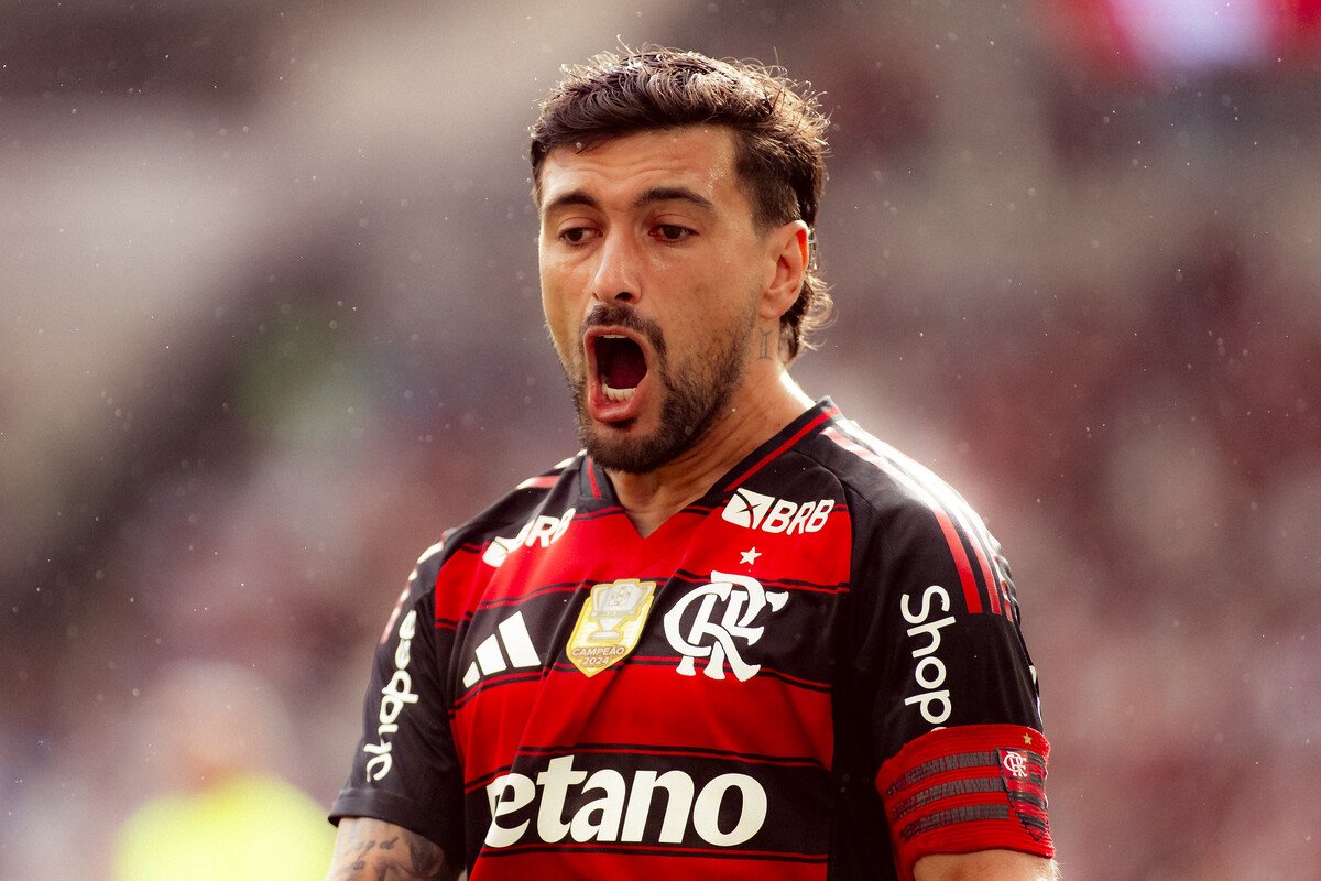 sem-arrascaeta,-flamengo-divulga-escalacao-de-classico-contra-o-flu