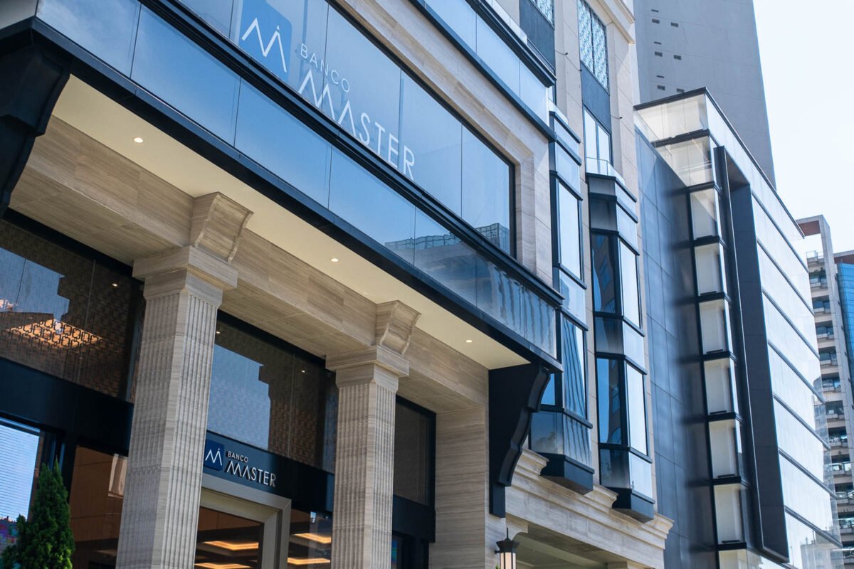 os-fundos-de-pensao-que-aplicaram-quase-r$-2-bilhoes-no-master