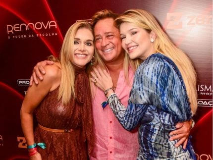 leonardo-se-reencontra-com-a-viuva-e-a-filha-de-leandro-em-cruzeiro-tematico