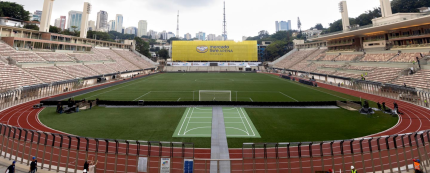 cabines-apertadas-e-campo-sintetico-a-parte,-pacaembu-ficou-bonito-demais