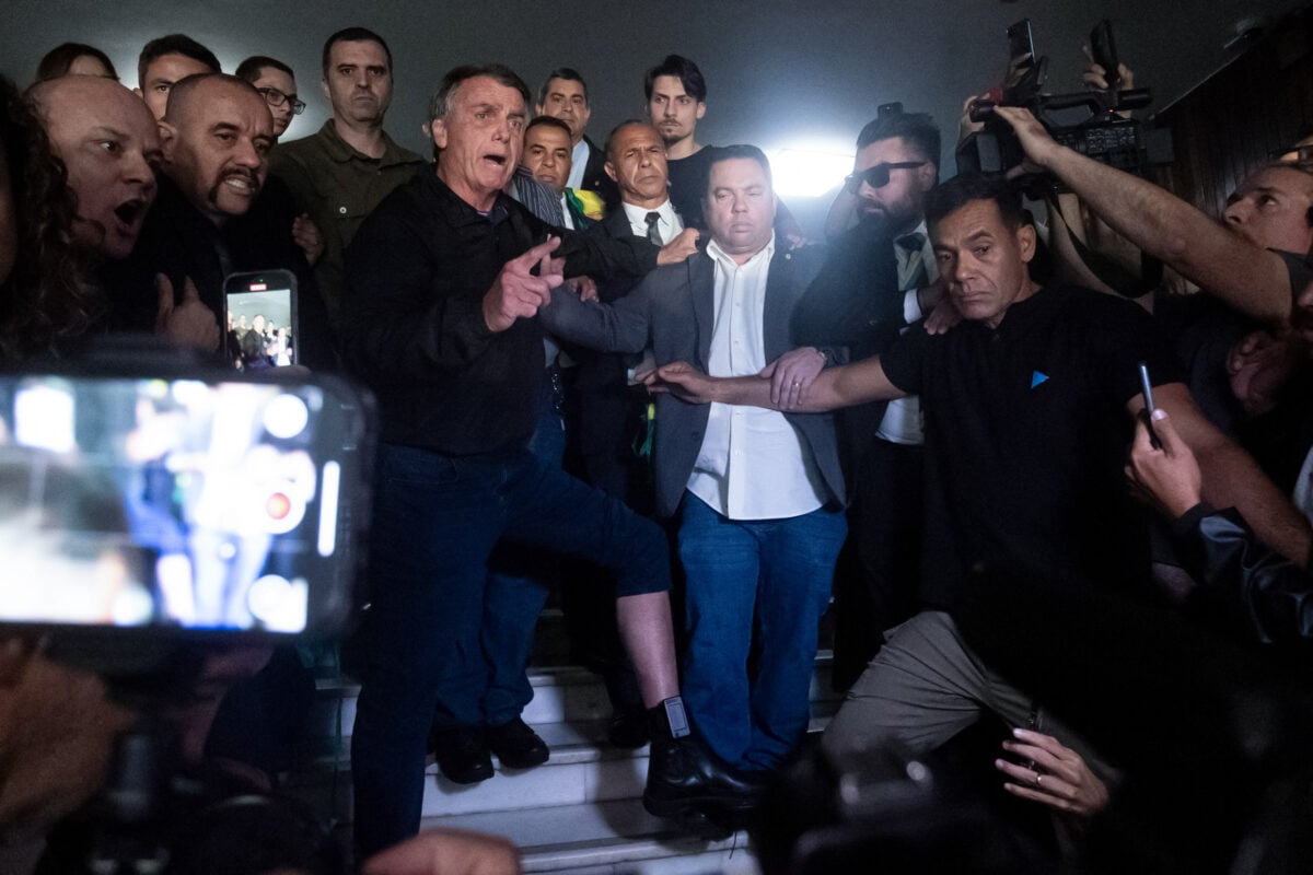 pf-vai-periciar-tornozeleira-de-bolsonaro-para-avaliar-se-foi-violada