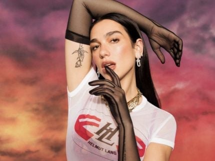 dua-lipa-confirma-presenca-no-“domingao”-apos-visita-a-huck-e-angelica-em-angra