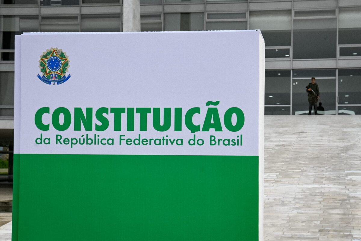 mais-uma-lei-nao-resolve-(por-mary-zaidan)