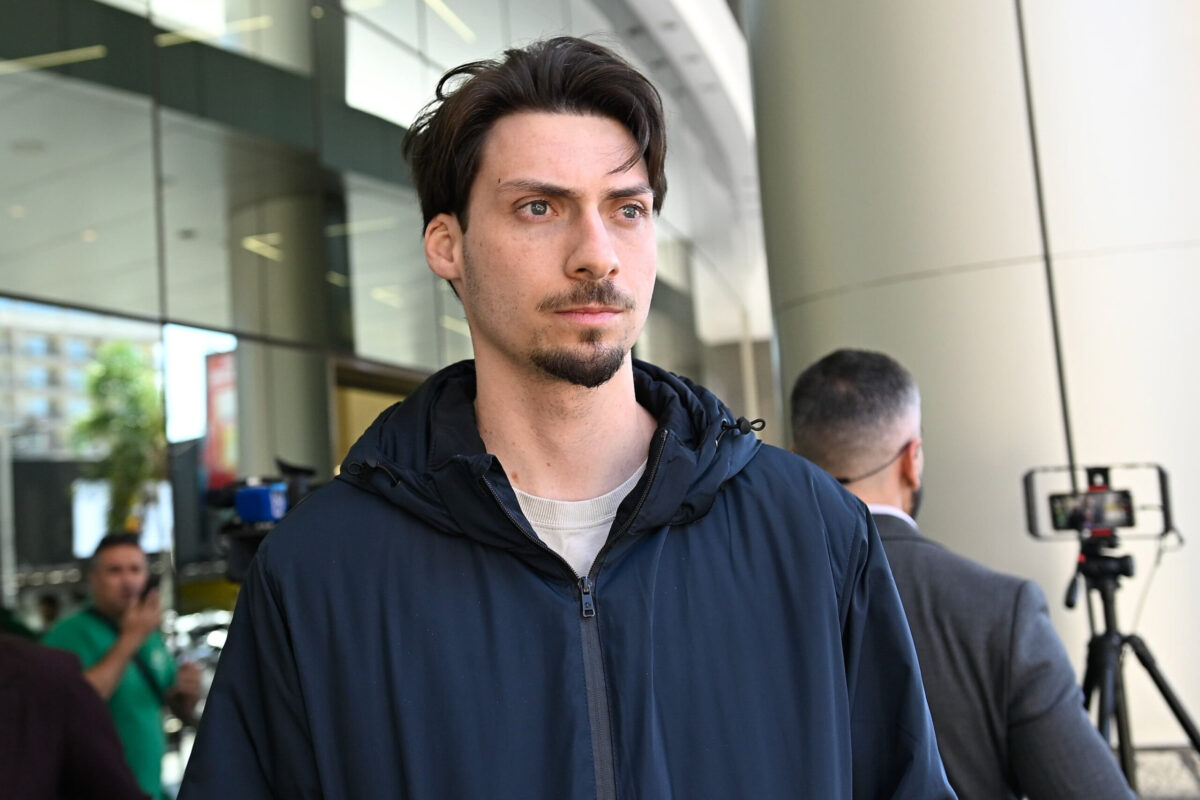 jair-renan-sai-em-defesa-da-familia-apos-prisao-de-bolsonaro