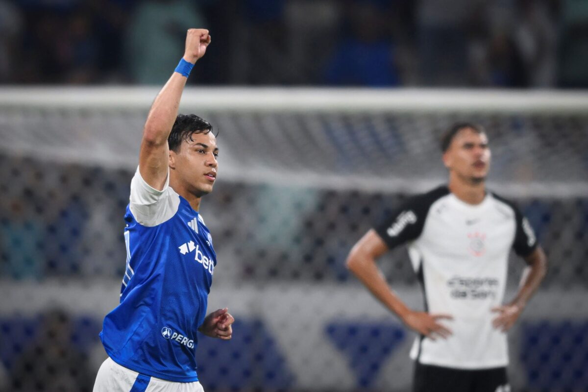 cruzeiro-atropela-corinthians-e-fica-a-dois-pontos-da-vice-lideranca