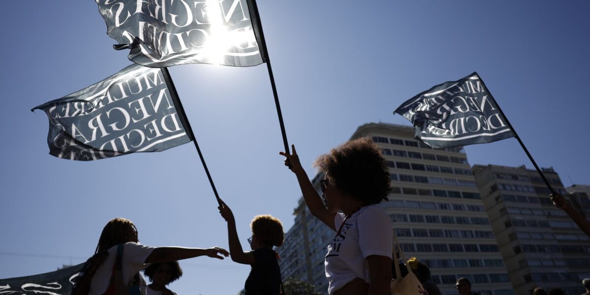 marcha:-comunicadoras-negras-discutem-enfrentamento-a-violencia-online