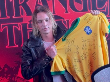 critica:-evento-de-“stranger-things”-lota-parque-em-sp-e-deixa-fas-euforicos-com-ator