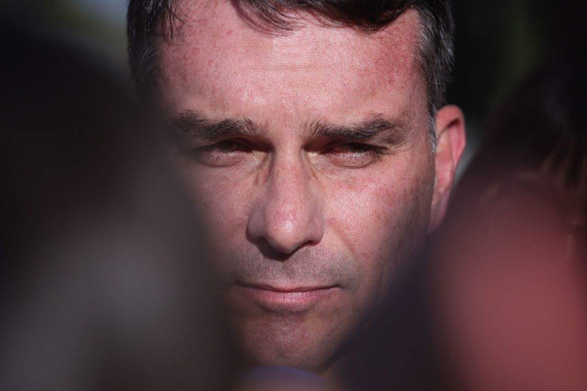 flavio-e-rogerio-marinho-procuram-motta-apos-a-prisao-de-bolsonaro