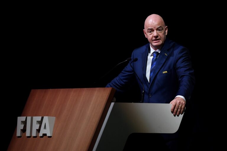 Fifa fecha acordo bilionário para obras em países emergentes; entenda