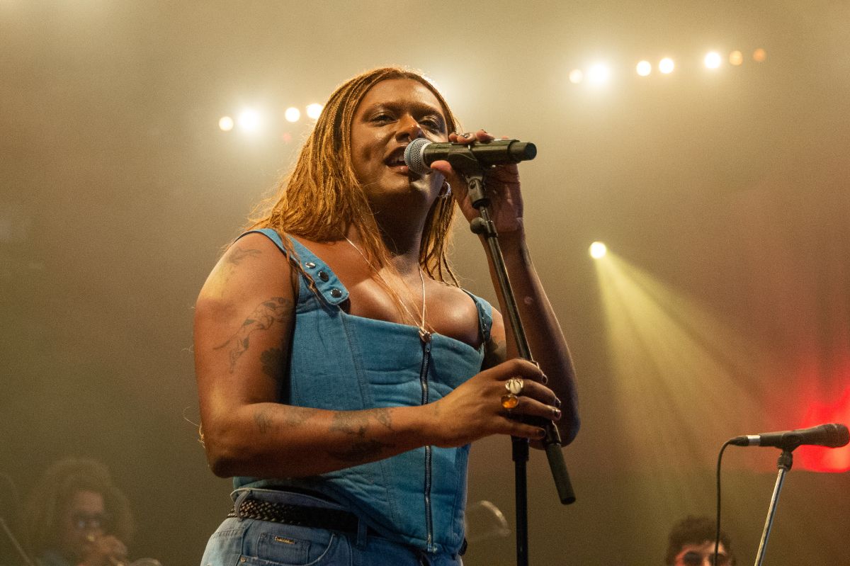 black-friday:-festival-estilo-brasil-tem-descontos-em-show-da-liniker