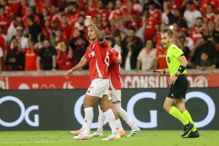 Após empate, Internacional mantém tabu de 12 anos contra o Santos