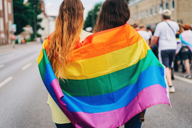 turismo-lgbtqia+-em-alta:-veja-os-destinos-mais-acolhedores-do-mundo