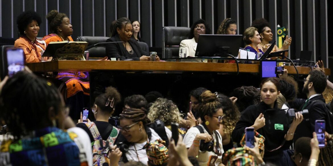 sessao-solene-na-camara-homenageia-marcha-das-mulheres-negras