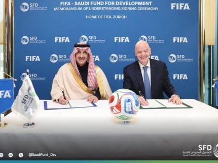 fifa-firma-acordo-com-fundo-saudita-para-financiar-obras-esportivas