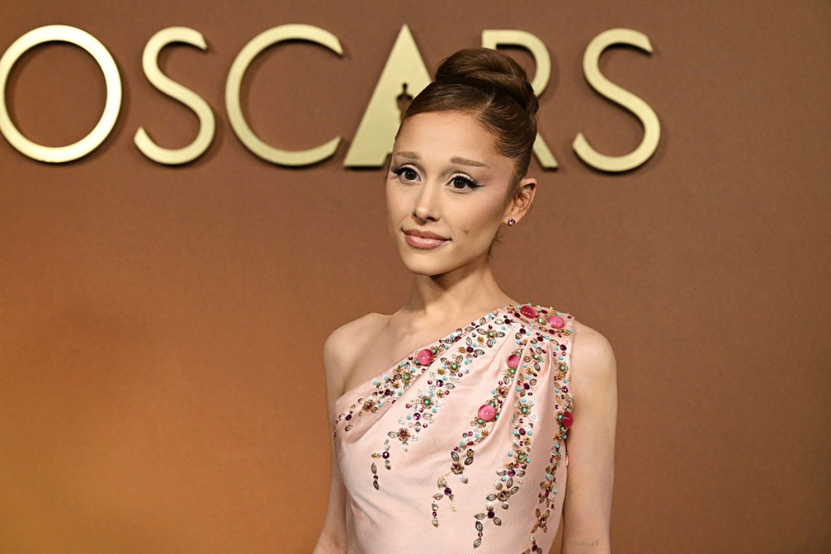 ariana-grande-revela-detalhes-dos-bastidores-de-entrando-numa-fria