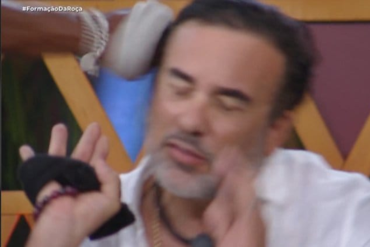 a-fazenda-17:-record-demite-funcionario-que-xingou-participante