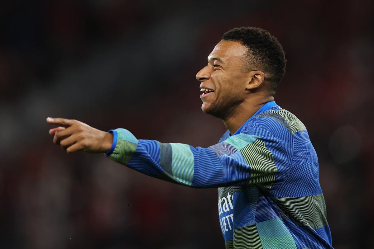 mbappe-faz-hat-trick-em-sete-minutos-e-assume-artilharia-da-champions