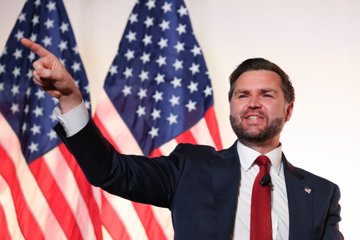 vice-de-trump-reage-a-tiroteio-perto-da-casa-branca:-“sombrio”