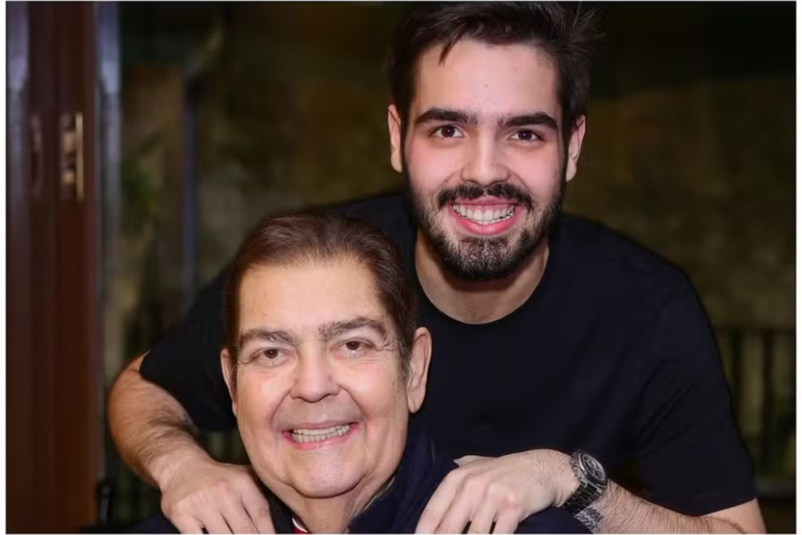 faustao-aparece-em-momento-raro-em-familia-em-publicacao-de-joao-silva