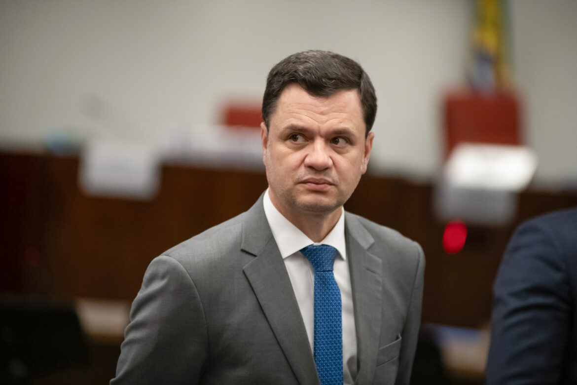 ex-ministro-de-bolsonaro-tera-pista-exclusiva-de-cooper-na-papudinha