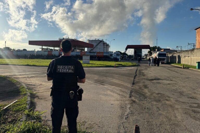imagens-mostram-megaoperacao-contra-refinaria-devedora-de-impostos
