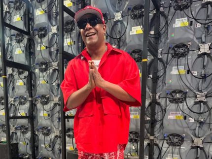 apos-susto,-marcio-victor,-do-psirico,-recebe-alta-de-hospital-em-salvador