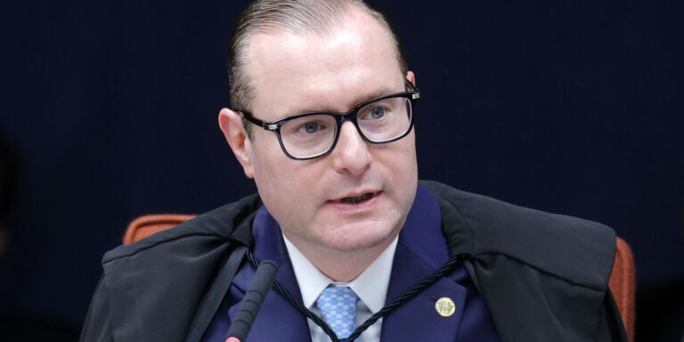 zanin-autoriza-julgar-acao-que-acusa-deputados-do-pl-de-corrupcao