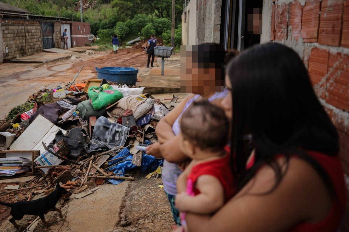 moradores-que-perderam-tudo-no-entorno-desabafam:-“agua-nao-espera”