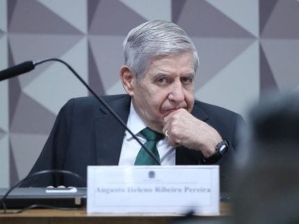 pgr-recomenda-prisao-domiciliar-para-augusto-heleno-por-idade-avancada