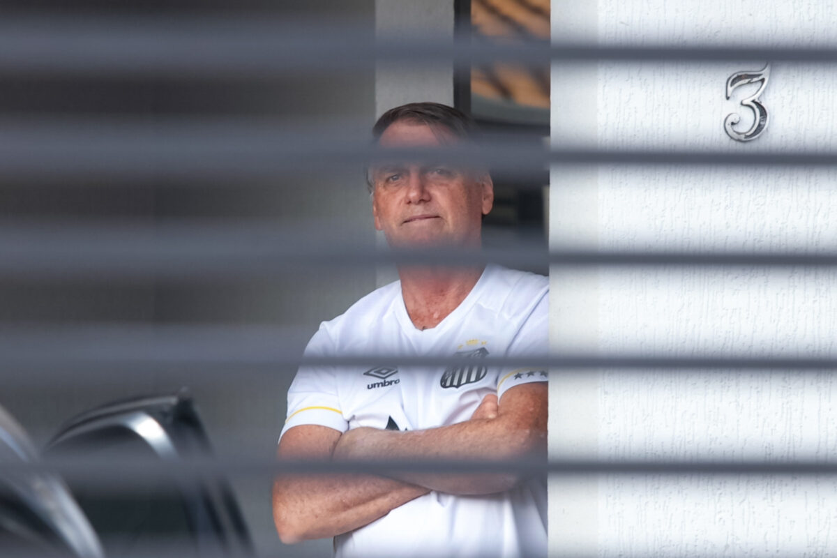 da-solda-na-tornozeleira-a-prisao-na-pf:-os-dias-cruciais-de-bolsonaro