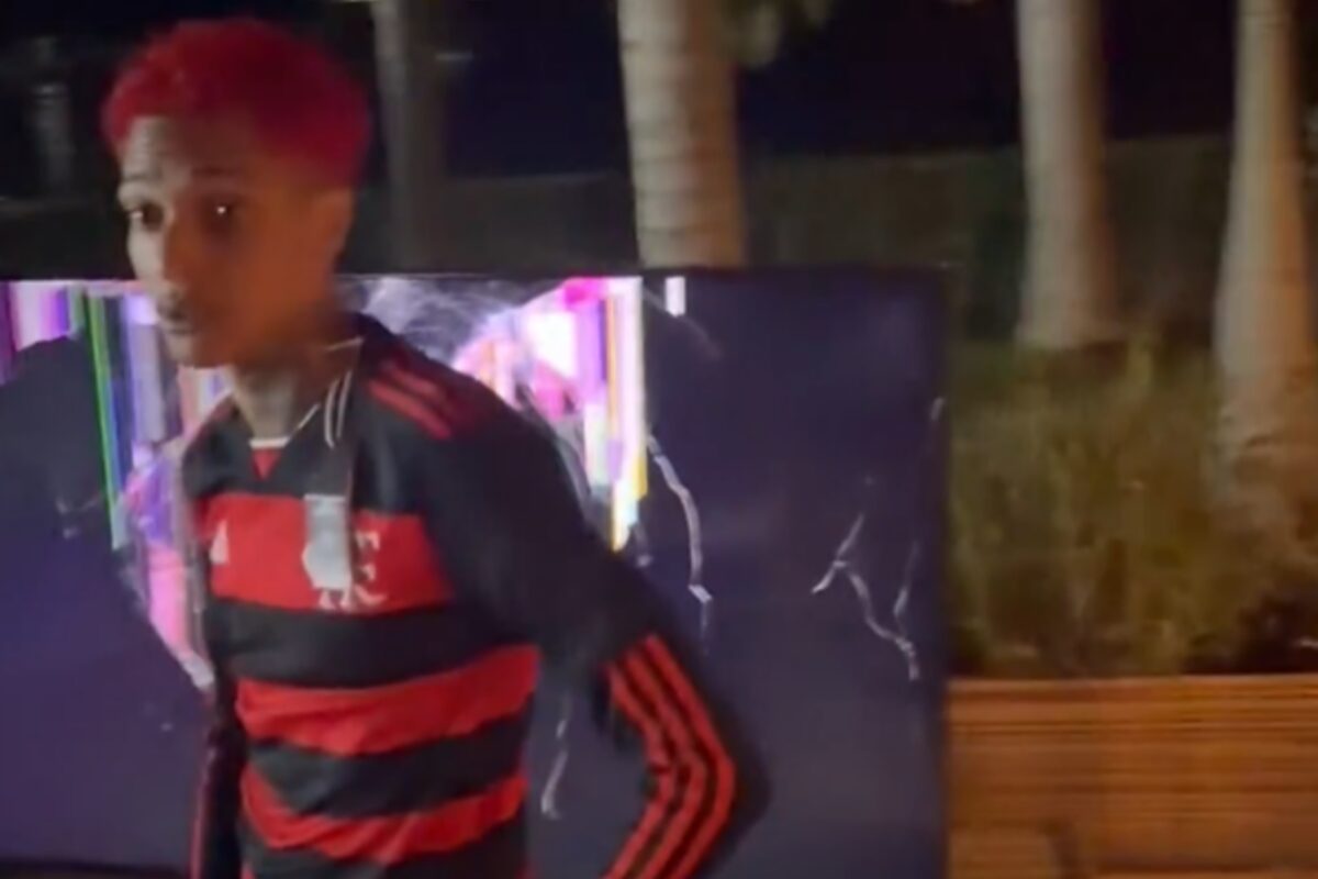 amigo-de-oruam-destroi-tv-com-soco-e-deixa-rapper-em-choque.-veja-video