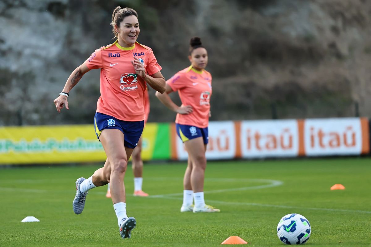 selecao-feminina-retoma-treinos-com-foco-no-amistoso-contra-portugal