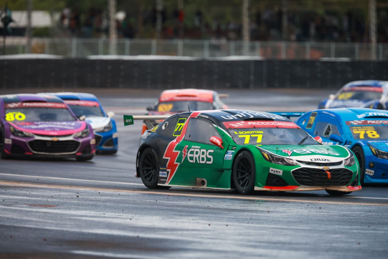 stock-light:-leo-reis-domina-e-vence-ultima-corrida-da-temporada