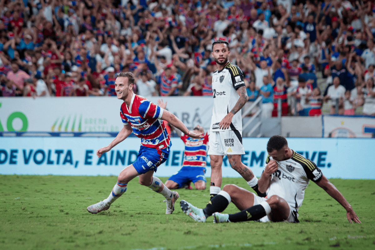 fortaleza-derrota-atletico-mg-e-sonha-com-a-permanencia-no-brasileirao