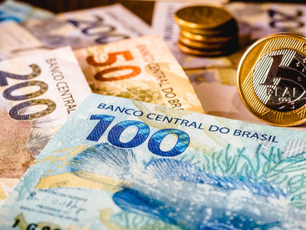 governo-revisa-e-diminui-previsao-do-salario-minimo-de-2026-para-r$-1.627