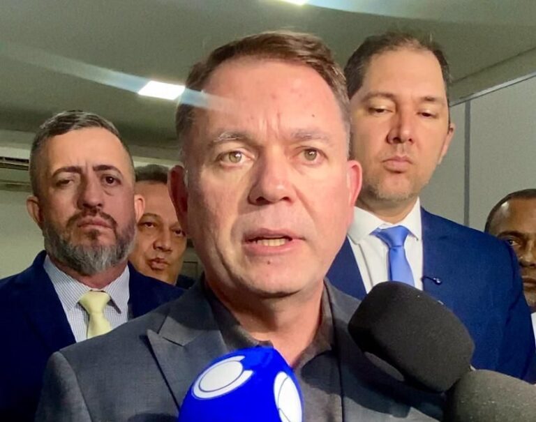 Alysson entrega na Câmara novo marco regulatório do transporte coletivo de Rio Branco